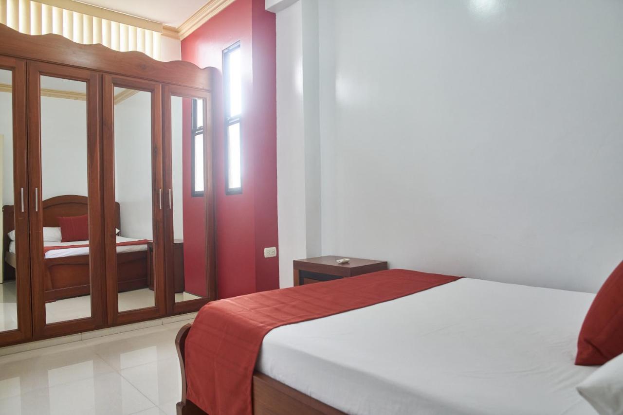 Departamentos Marcecilia De 2 Y 3 Habitaciones En El Centro De Manta Εξωτερικό φωτογραφία