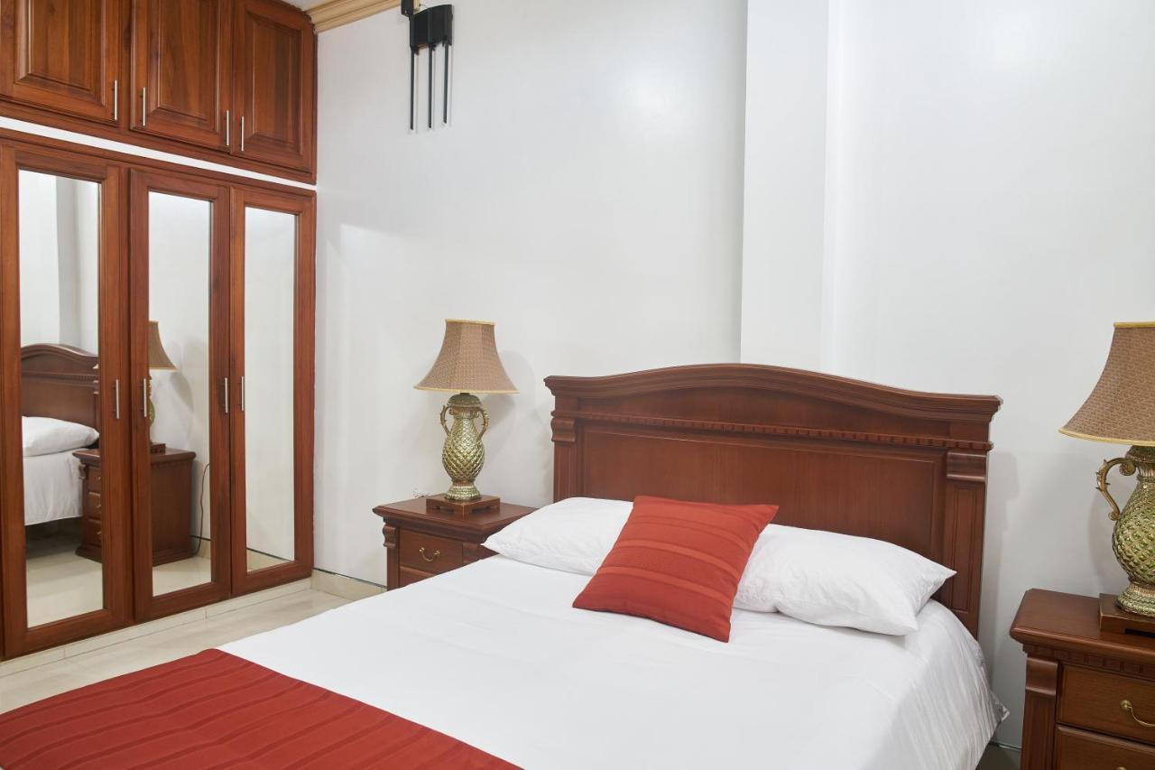Departamentos Marcecilia De 2 Y 3 Habitaciones En El Centro De Manta Εξωτερικό φωτογραφία