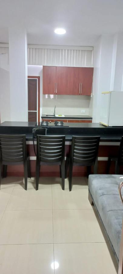 Departamentos Marcecilia De 2 Y 3 Habitaciones En El Centro De Manta Εξωτερικό φωτογραφία
